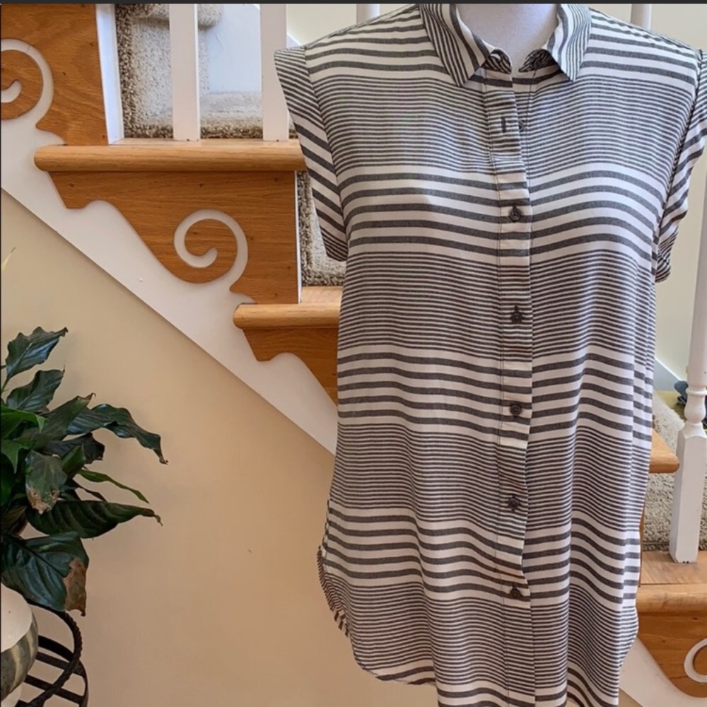 Calvin Klein Sleeveless Striped Blouse